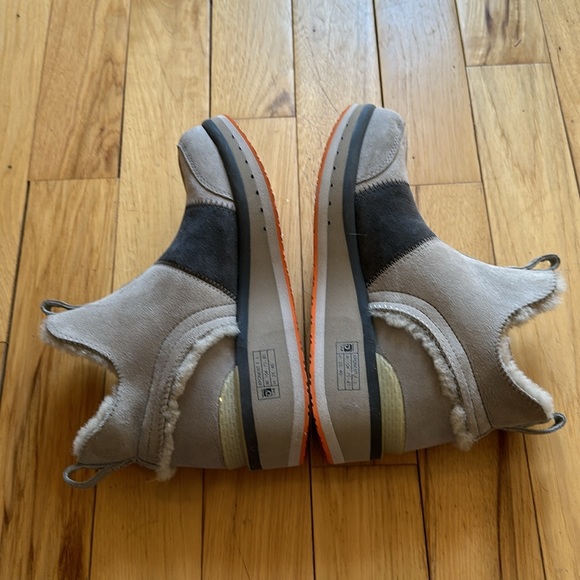 Deckers Lab bootie - Picture 3 of 4